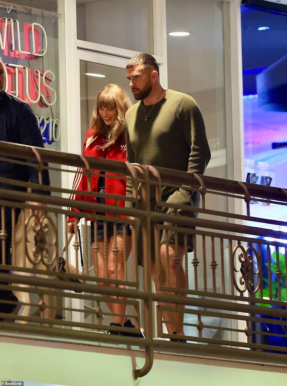 Travis Kelce and Taylor Swift contract 